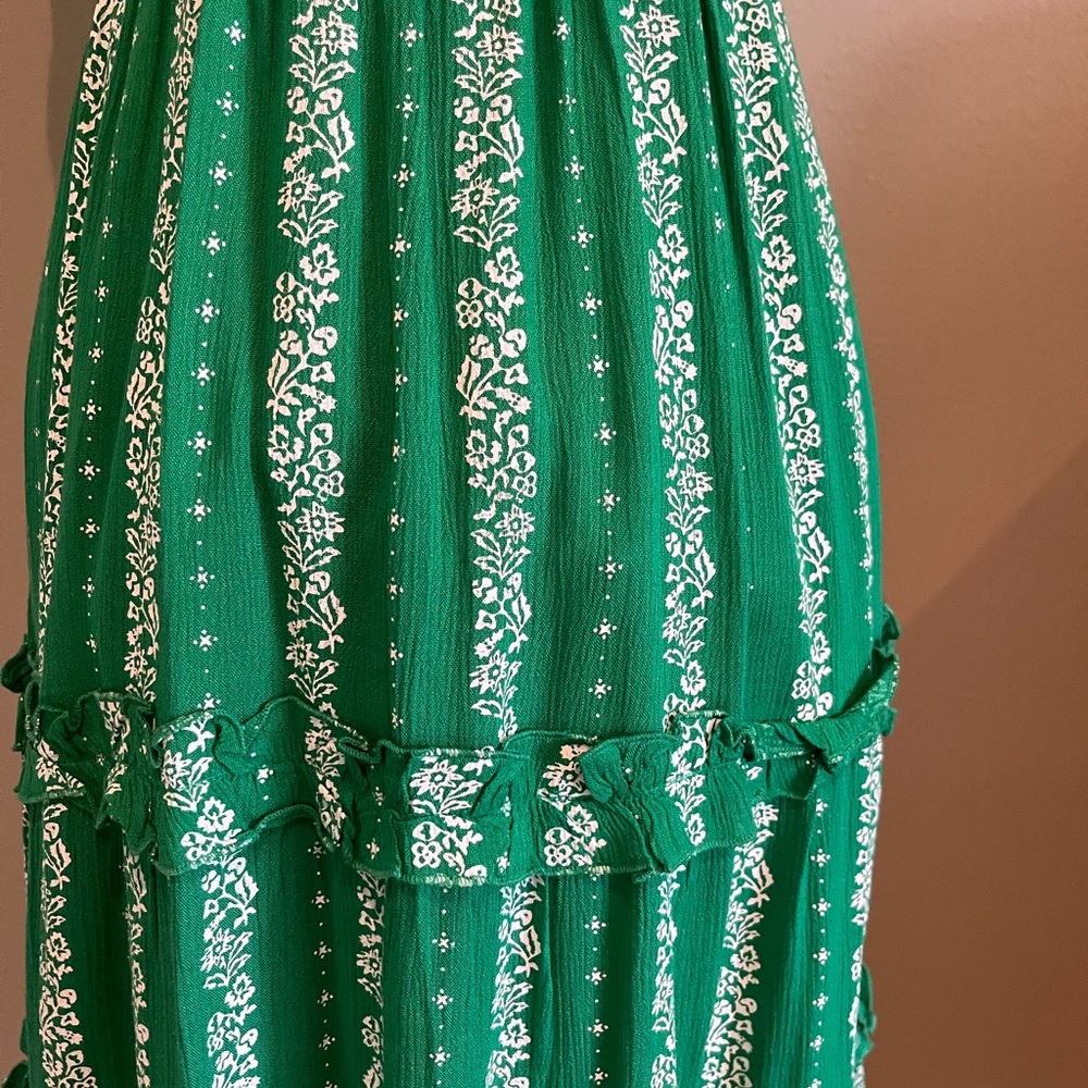 VALENCIA AND VINE Mia Mock Neck Dress. - Picture 4 of 7